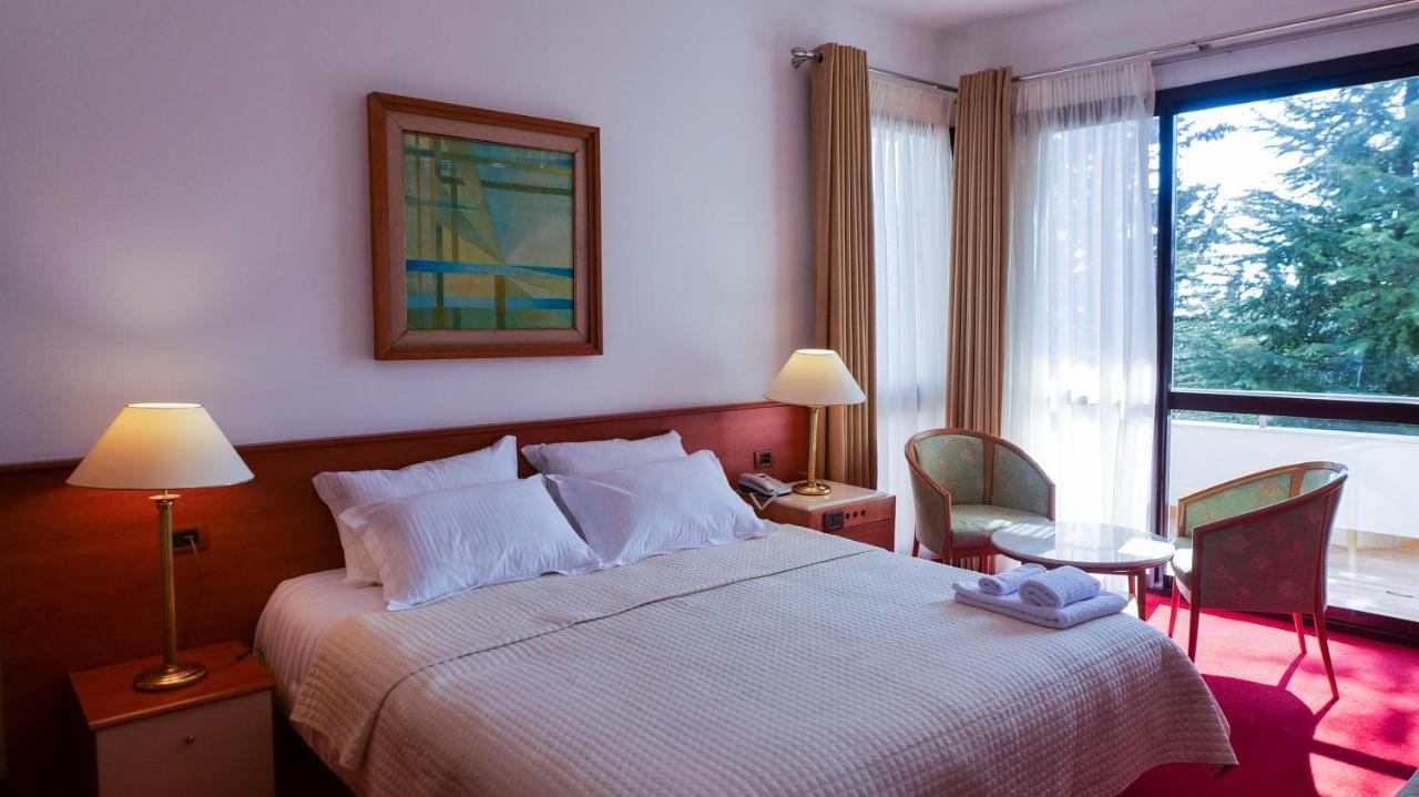 Chateau Linza Resort Tirana Exteriör bild