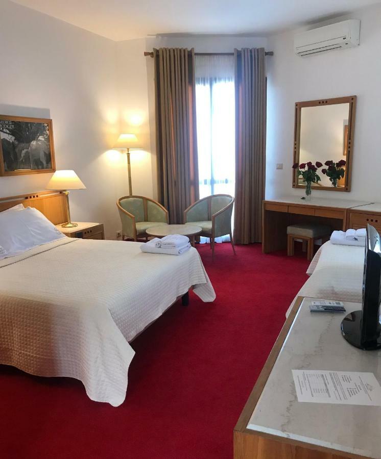 Chateau Linza Resort Tirana Exteriör bild