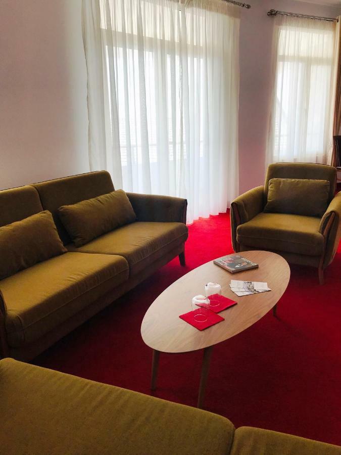 Chateau Linza Resort Tirana Exteriör bild